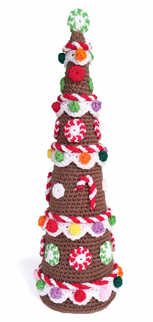 \"CCD131209_Gingerbread_Christmas_Tree_01_1324\"